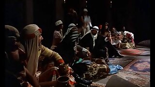 பூடிஃபுல் விண்டேஜ் ஸ்லட் தனது இறுக்கமான ஆசனவாய் ஒவ்வொரு சாத்தியமான பாணியையும் புணர்கிறது
