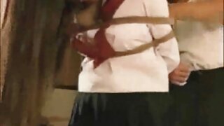 ஜானி சின்ஸ் சம்மர் டெய்ஸின் ஈரமான புண்டையை நாய் நிலையில் சுத்தியல் செய்கிறார்